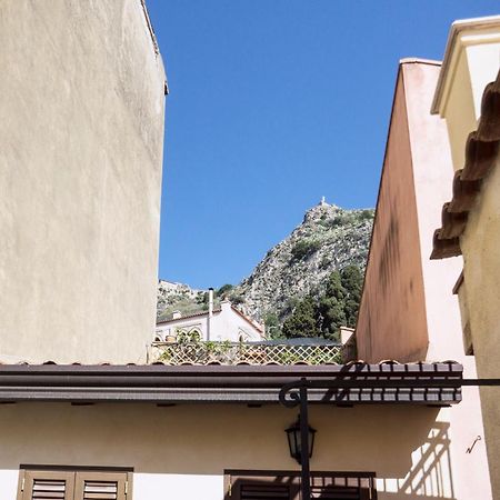 Апартаменты Tina House - Il Cortile Nel Centro Storico Di Таормина Экстерьер фото
