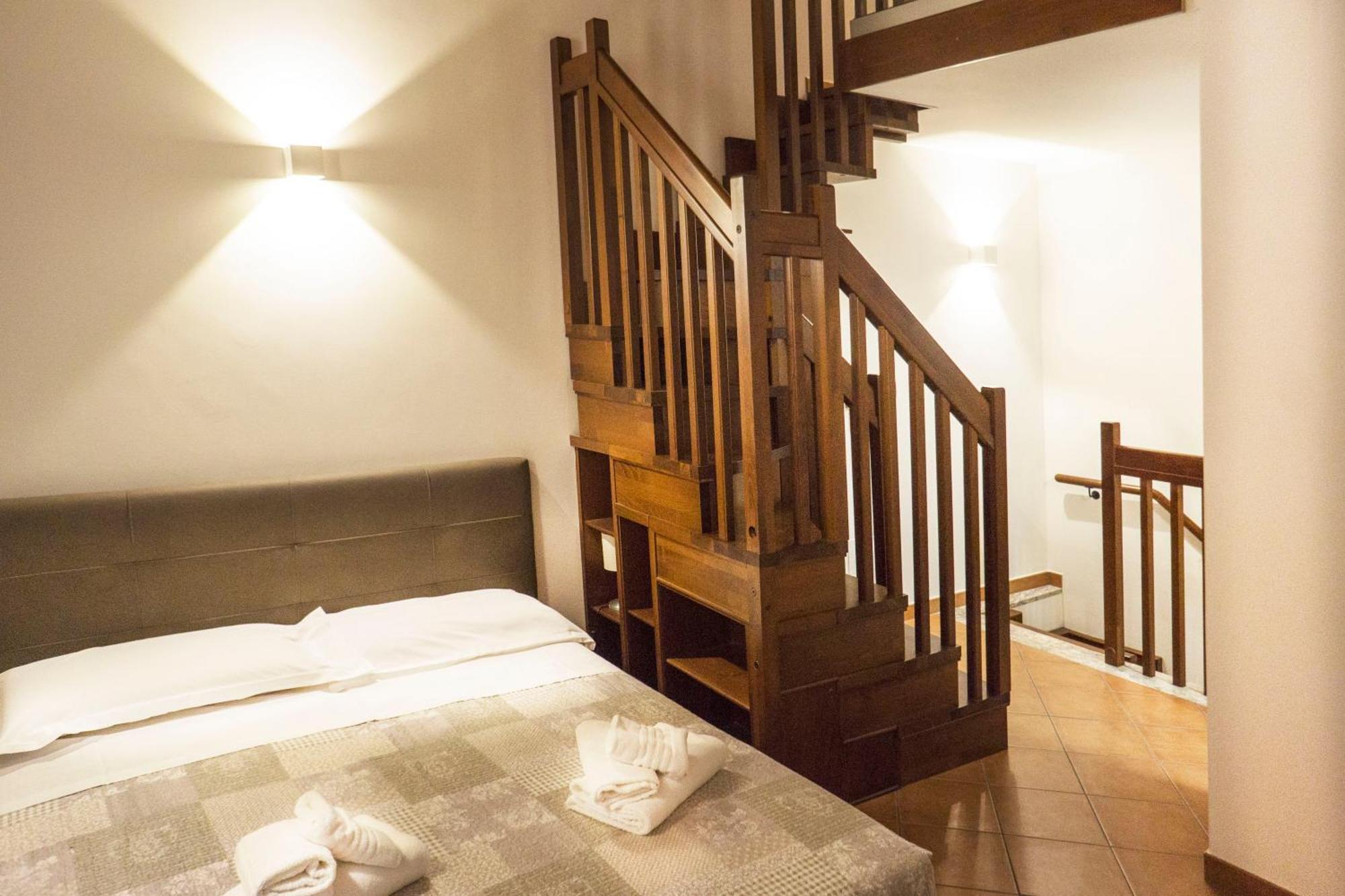 Апартаменты Tina House - Il Cortile Nel Centro Storico Di Таормина Экстерьер фото